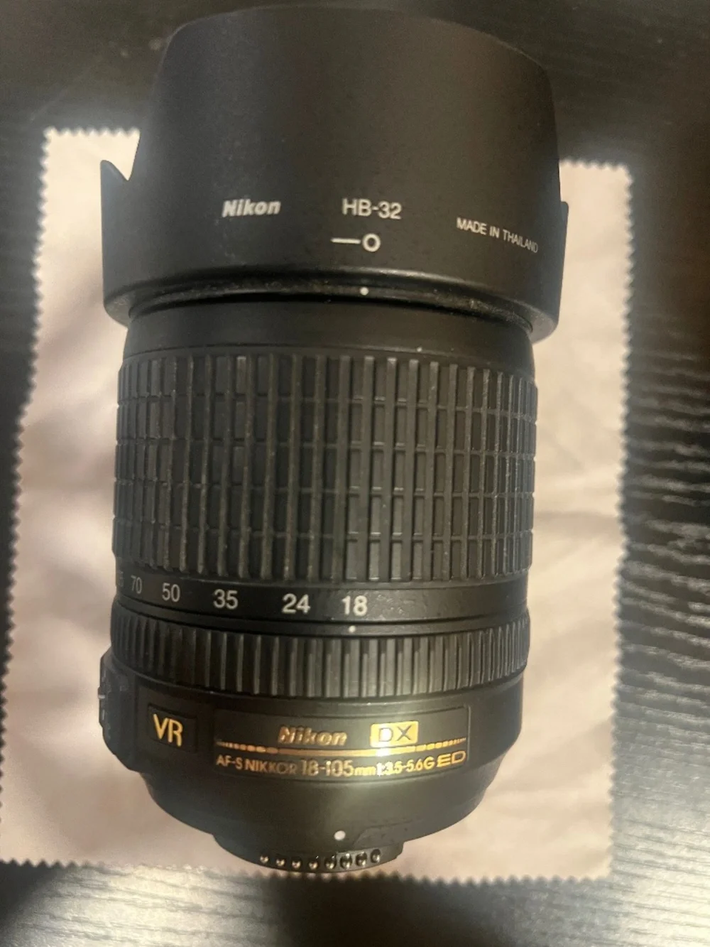 Nikon AF-S DX NIKKOR 18-135mm Zoom Lens F Mount with HB-32 Hood